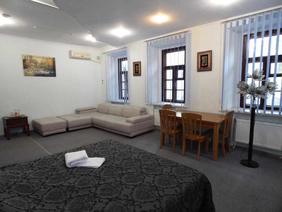 Na Admirala Makarova Hotel นิโกลาเยฟ ภายนอก รูปภาพ